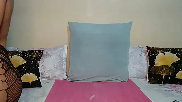 DiamondLuv29 online show from June 27, 2:27 am