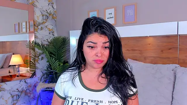 Snapshot of EmaBakker chatting on October 28, 12:09 pm EmaBakker online show from October 28, 12:09 pm