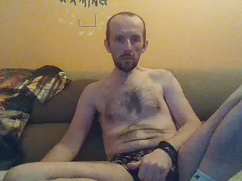 Snapshot of Translover66789 chatting on April 28, 9:58 am Translover66789 online show from April 28, 9:58 am