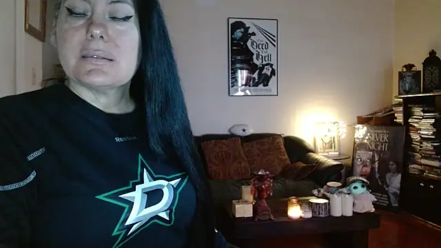 mandaloriangirls online show from January 8, 5:15 pm