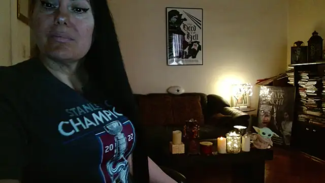 mandaloriangirls online show from April 25, 6:27 pm