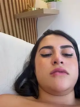 Snapshot of anniemorgan01 chatting on January 21, 10:30 am anniemorgan01 online show from January 21, 10:30 am