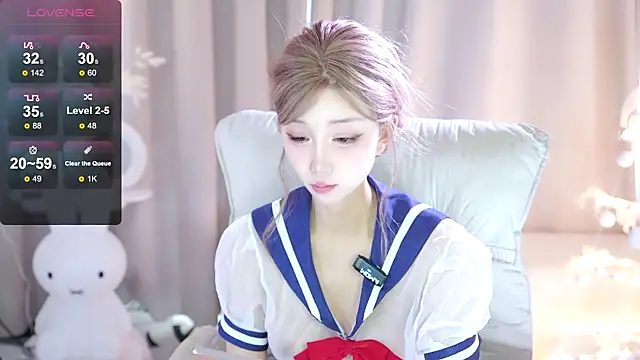 Snapshot of UUKiss_ chatting on March 16, 2:10 am UUKiss online show from March 16, 2:10 am