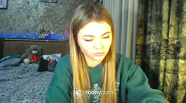 Snapshot of BonnyShy chatting on January 9, 6:36 pm BonnyShy online show from January 9, 6:36 pm