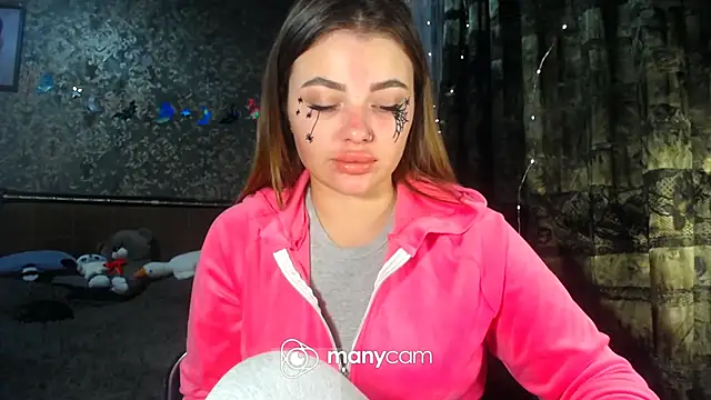 Snapshot of BonnyShy chatting on October 31, 2:18 pm BonnyShy online show from October 31, 2:18 pm