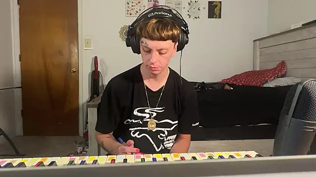 Snapshot of twentywithafelonyy chatting on September 15, 5:40 am twentywithafelonyy online show from September 15, 5:40 am