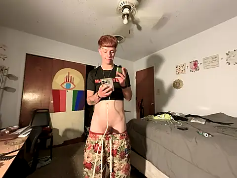 Snapshot of twentywithafelonyy chatting on October 19, 5:19 am twentywithafelonyy online show from October 19, 5:19 am