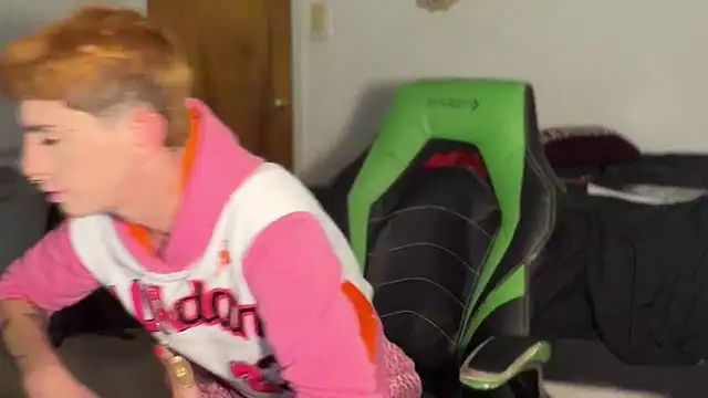 Snapshot of twentywithafelonyy chatting on November 20, 6:46 am twentywithafelonyy online show from November 20, 6:46 am