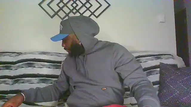 Stayinalive1992 online show from December 17, 2:39 am