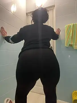 Snapshot of Layla-daloua chatting on February 1, 11:03 pm Layla-daloua online show from February 1, 11:03 pm