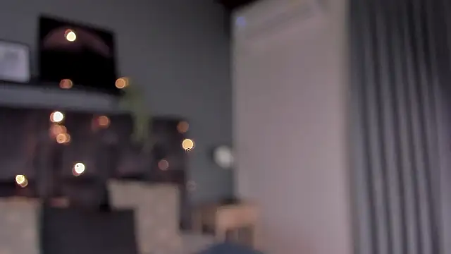 ParisFox  online show from February 12, 7:42 pm