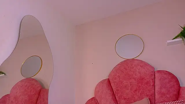 ParisFox  online show from March 3, 9:31 pm