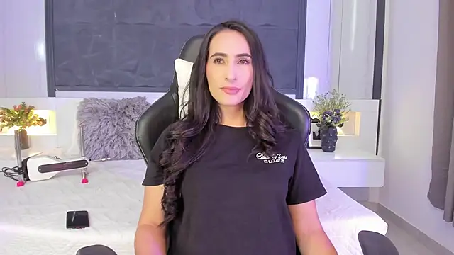 SaraGomez1 online show from September 23, 3:48 pm