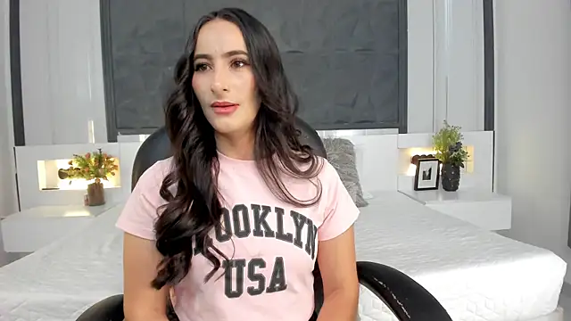 SaraGomez1 online show from April 23, 1:02 pm