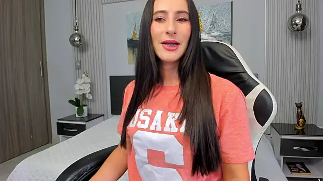 Snapshot of SaraGomez1 chatting on May 19, 12:55 pm SaraGomez1 online show from May 19, 12:55 pm