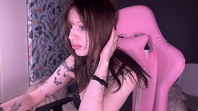 Snapshot of moundliicht1 chatting on May 13, 9:00 pm moundliicht1 online show from May 13, 9:00 pm