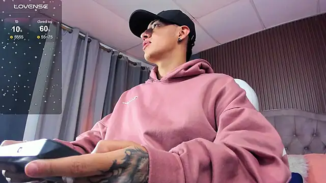 Lobo 17  online show from November 21, 10:52 pm