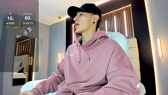 Lobo 17  online show from February 7, 3:10 am