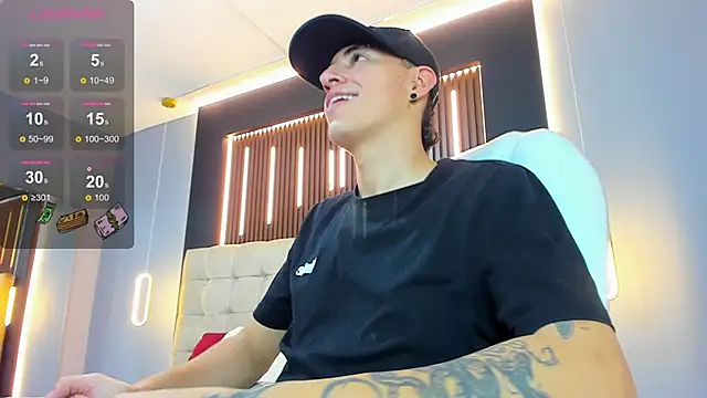 Lobo 17  online show from March 15, 2:39 am