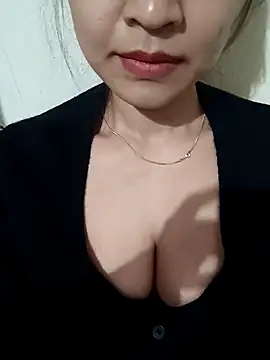 Snapshot of AssAsiancute chatting on December 28, 5:35 pm AssAsiancute online show from December 28, 5:35 pm