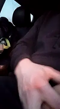 Snapshot of QcMisterv13 chatting on February 21, 10:37 pm QcMisterv13 online show from February 21, 10:37 pm