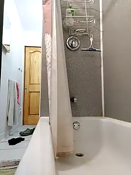 Snapshot of QcMisterv13 chatting on October 1, 2:50 am QcMisterv13 online show from October 1, 2:50 am