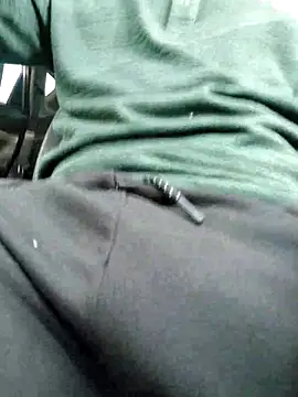 Snapshot of QcMisterv13 chatting on October 29, 7:37 pm QcMisterv13 online show from October 29, 7:37 pm