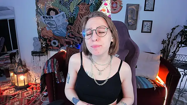 Snapshot of AphexQueen chatting on December 26, 9:26 pm AphexQueen online show from December 26, 9:26 pm