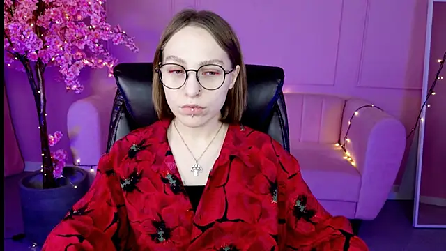 Snapshot of AphexQueen chatting on January 29, 1:07 pm AphexQueen online show from January 29, 1:07 pm