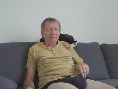 naturiste974 online show from May 5, 3:31 pm