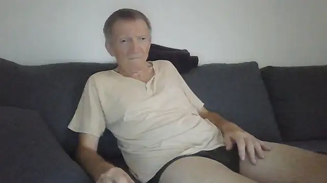 naturiste974 online show from June 24, 3:00 pm