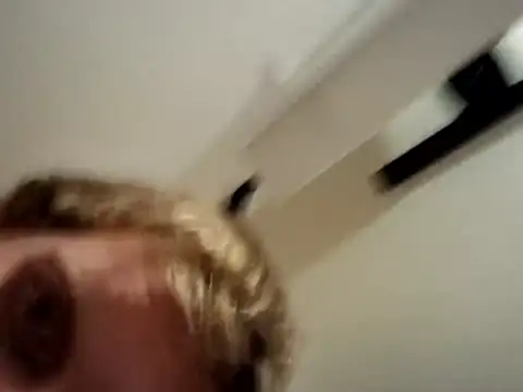 Snapshot of Adam51532 chatting on February 16, 5:25 am Adam51532 online show from February 16, 5:25 am