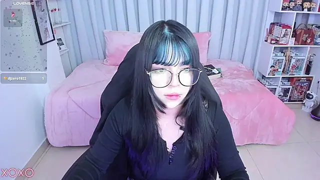 misshoneyxxx online show from June 2, 5:31 am