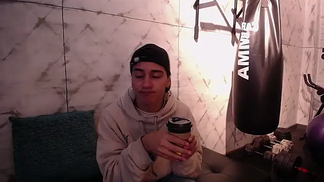 Andy Joy  online show from February 11, 11:04 am