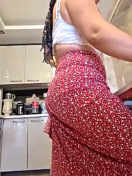 Snapshot of Erotica333 chatting on July 13, 2:53 pm Erotica333 online show from July 13, 2:53 pm