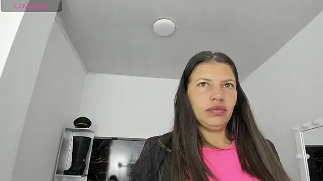 Snapshot of Kathia_Armstrong chatting on January 27, 1:41 pm Kathia Armstrong online show from January 27, 1:41 pm