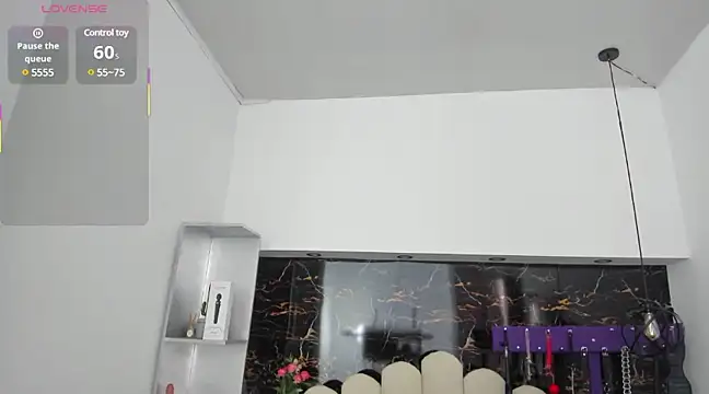 Snapshot of Kathia_Armstrong chatting on February 8, 1:44 pm Kathia Armstrong online show from February 8, 1:44 pm