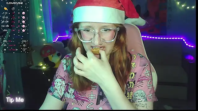 Snapshot of KrisTyBooBsin chatting on December 22, 3:44 pm KrisTyBooBsin online show from December 22, 3:44 pm