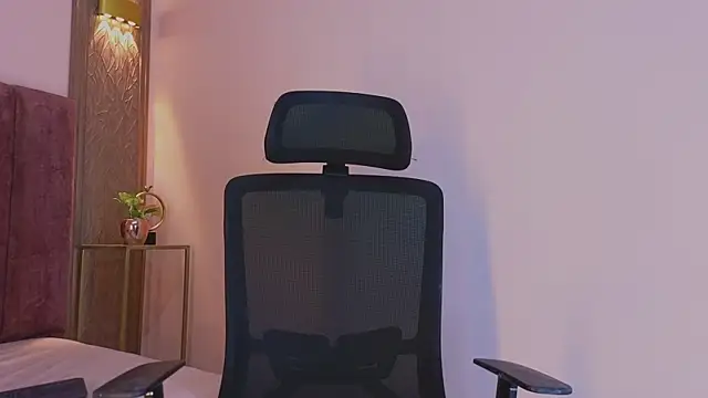 Emy leon online show from November 11, 7:03 pm