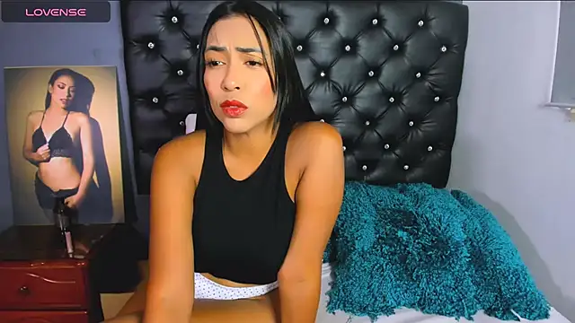 catalinamuss  online show from June 9, 4:40 pm