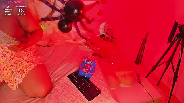 Snapshot of cookplleaser chatting on November 1, 12:07 pm cookplleaser online show from November 1, 12:07 pm