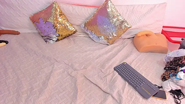 cookplleaser online show from February 11, 11:59 am