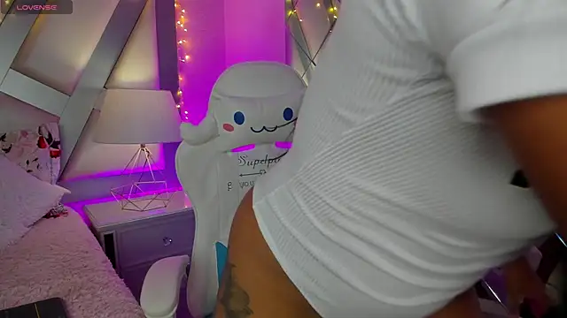 Snapshot of Amber_villalobos_ chatting on January 11, 3:44 am Amber villalobos online show from January 11, 3:44 am