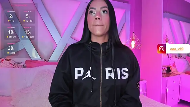 Snapshot of Amber_villalobos_ chatting on September 18, 3:30 am Amber villalobos online show from September 18, 3:30 am