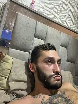 Snapshot of openmind_boy chatting on February 26, 11:37 pm openmind boy online show from February 26, 11:37 pm