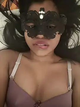 Snapshot of Bella_Luna18 chatting on December 11, 7:14 pm Bella Luna18 online show from December 11, 7:14 pm