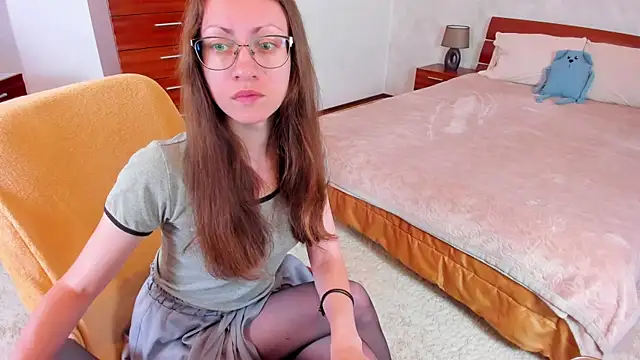 Pantyhose Mila online show from July 19, 7:50 pm