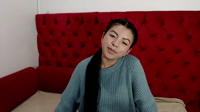 Snapshot of CarolineBrunx chatting on January 19, 4:22 am CarolineBrunx online show from January 19, 4:22 am