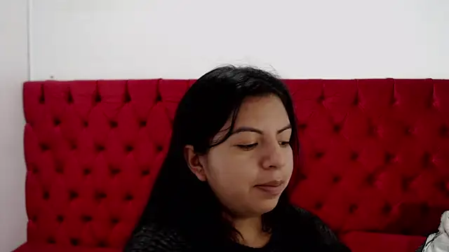 Snapshot of CarolineBrunx chatting on February 18, 4:15 am CarolineBrunx online show from February 18, 4:15 am