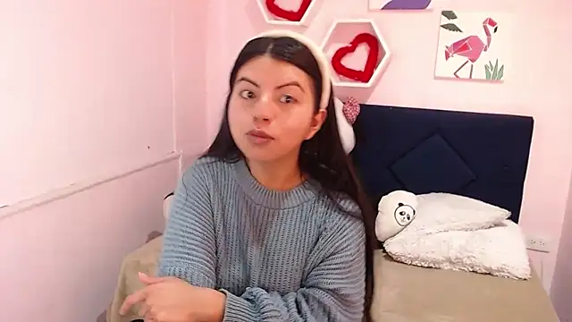 Snapshot of CarolineBrunx chatting on February 26, 2:57 pm CarolineBrunx online show from February 26, 2:57 pm